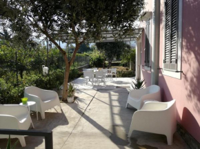 Отель Miss Sicily B&B  Терразини
